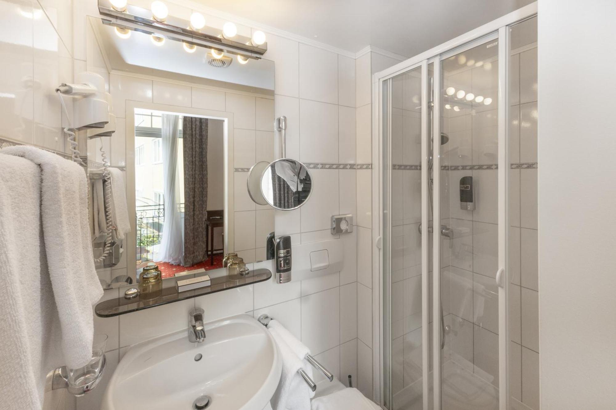 Hotel Viktoria Schoenbrunn ウィーン 部屋 写真
