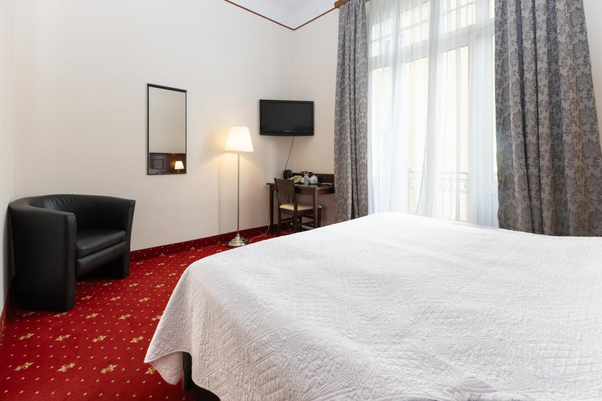 Hotel Viktoria Schoenbrunn ウィーン エクステリア 写真