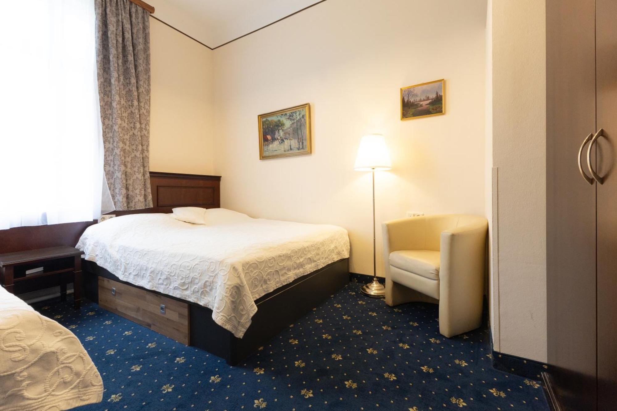 Hotel Viktoria Schoenbrunn ウィーン エクステリア 写真