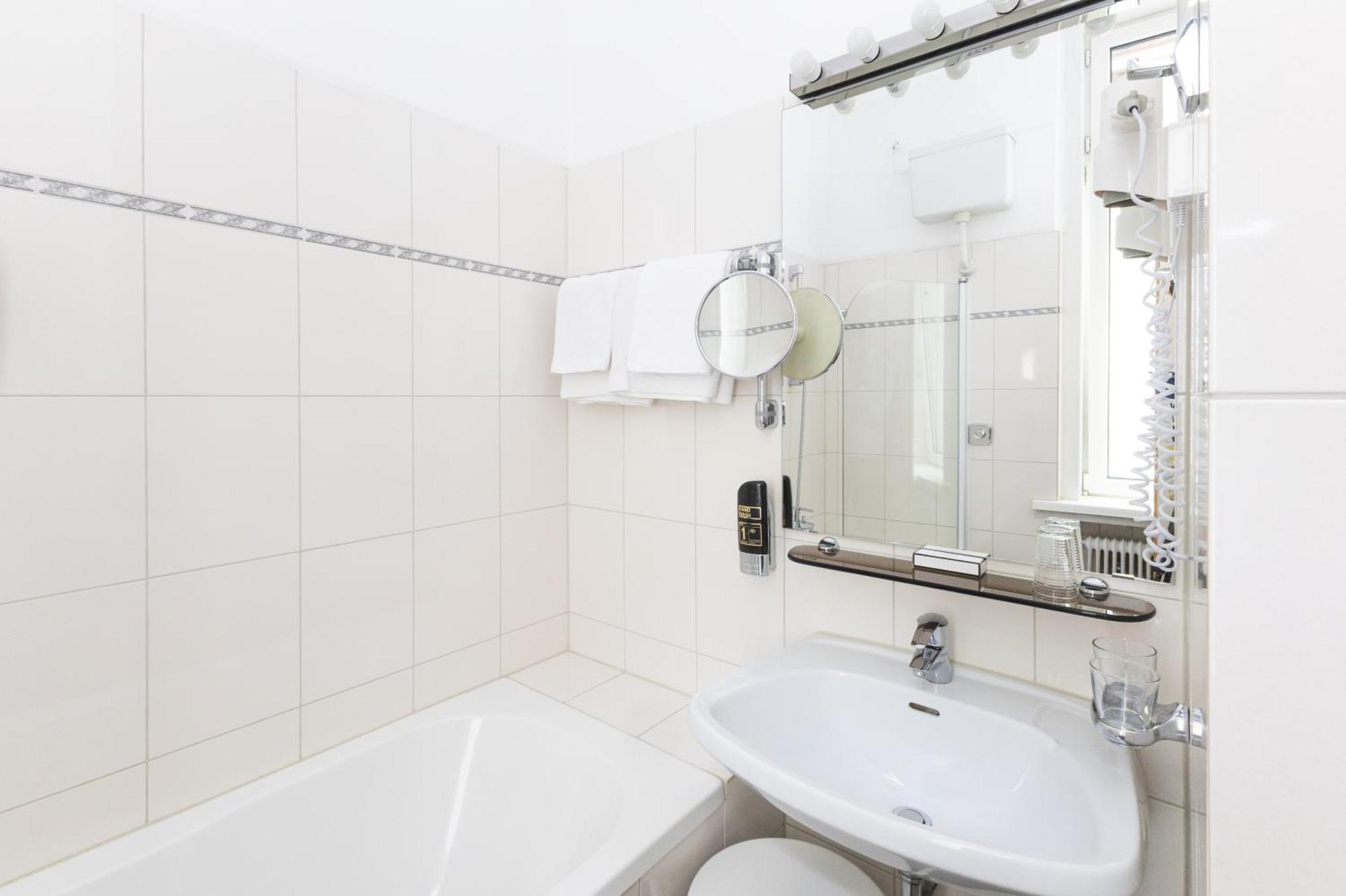 Hotel Viktoria Schoenbrunn ウィーン 部屋 写真