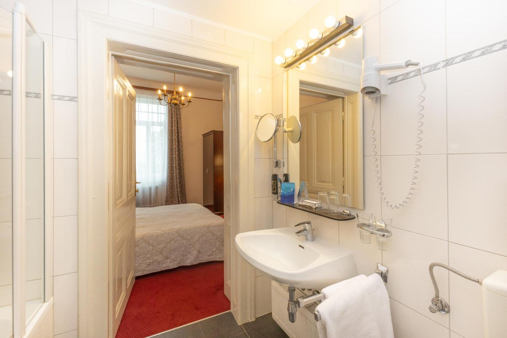 Hotel Viktoria Schoenbrunn ウィーン エクステリア 写真