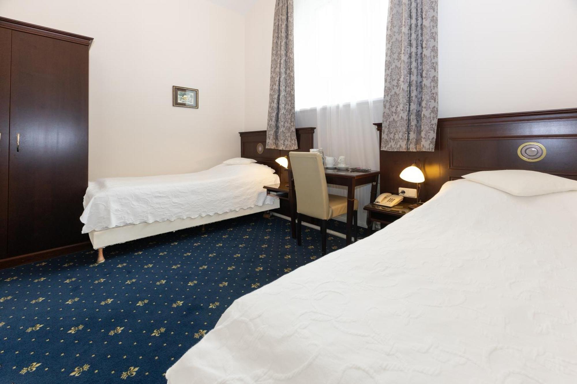 Hotel Viktoria Schoenbrunn ウィーン エクステリア 写真