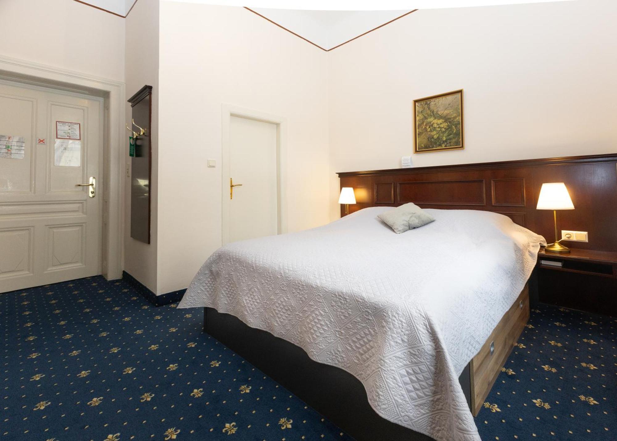 Hotel Viktoria Schoenbrunn ウィーン 部屋 写真