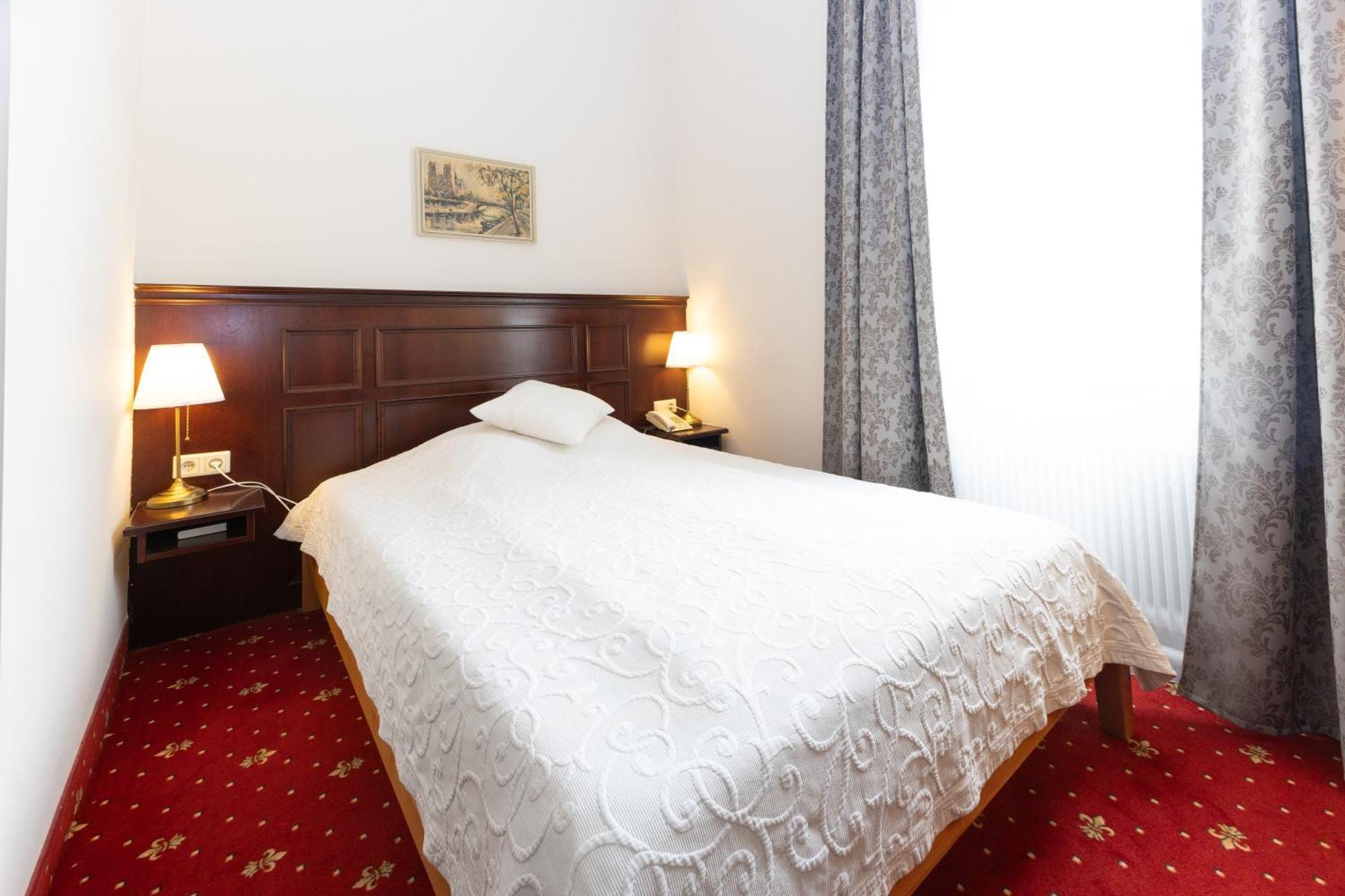 Hotel Viktoria Schoenbrunn ウィーン 部屋 写真