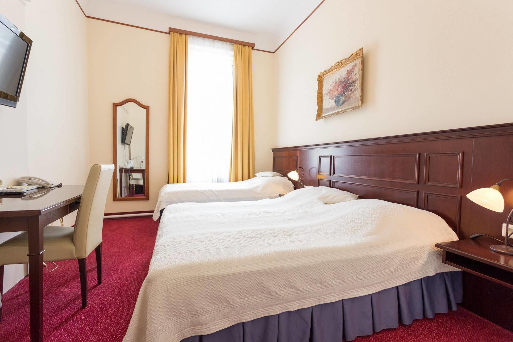 Hotel Viktoria Schoenbrunn ウィーン エクステリア 写真